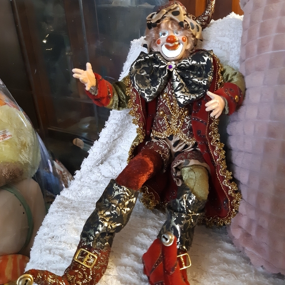 Clown Poseable Doll Seasonal display Red and Green Holiday Season Greetings - Picture 2 of 7